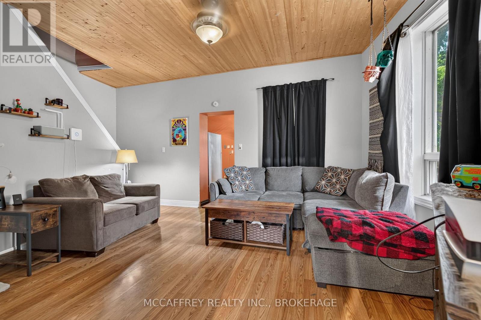 52 MOIRA STREET W - Image 7