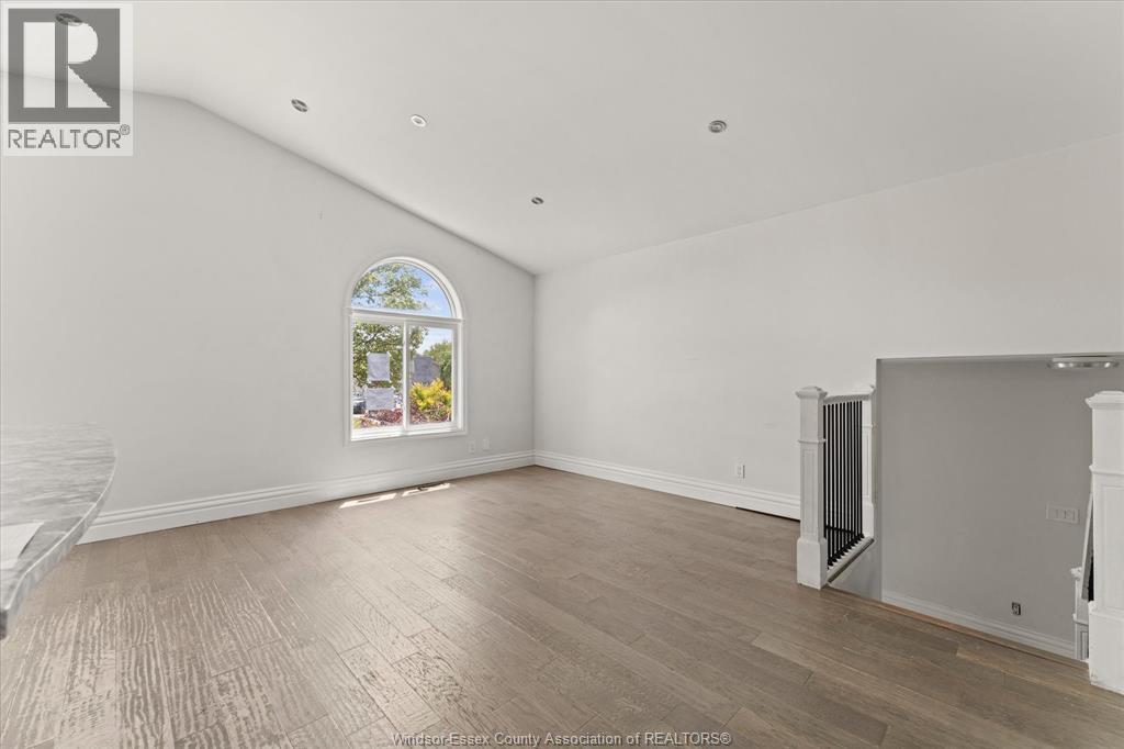 1320 HANSEN CRESCENT - Image 9