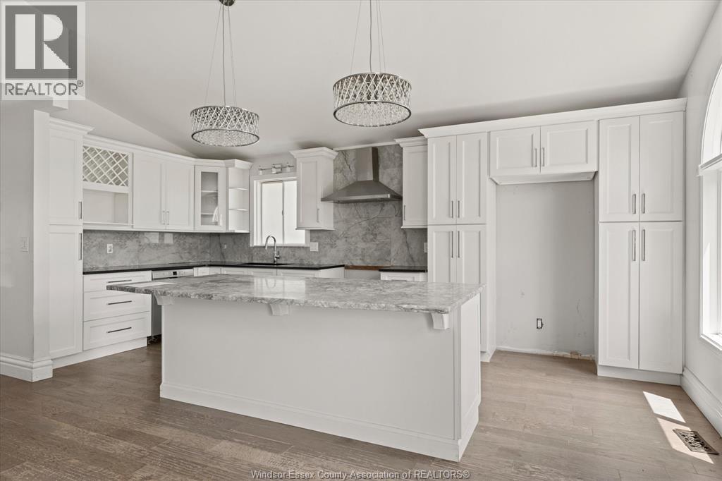 1320 HANSEN CRESCENT - 10