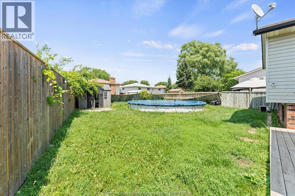 1320 HANSEN CRESCENT - 30