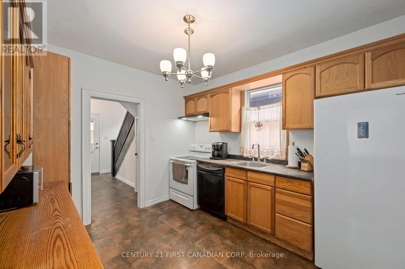90 GILES STREET - 10