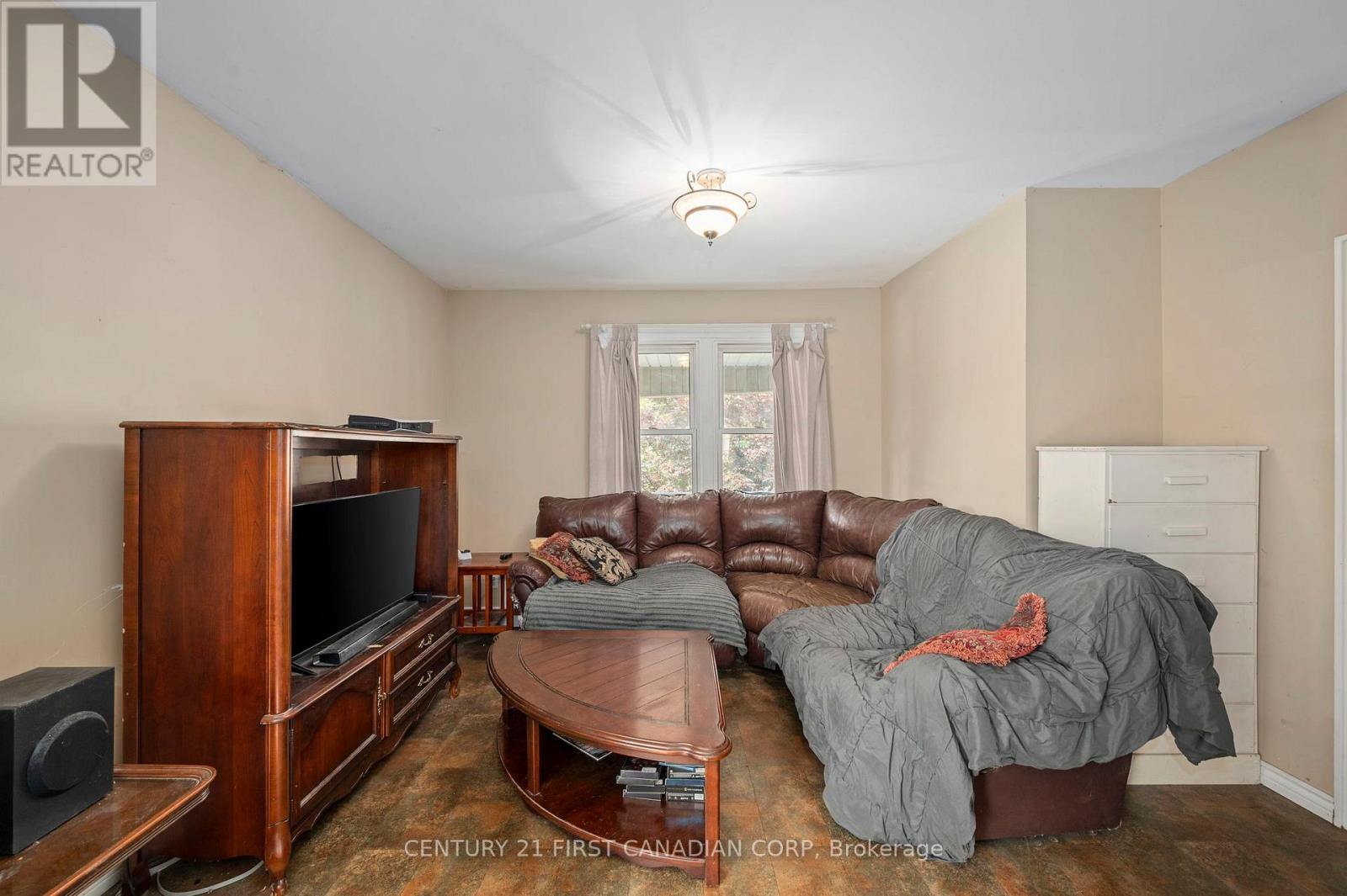 90 GILES STREET - 12