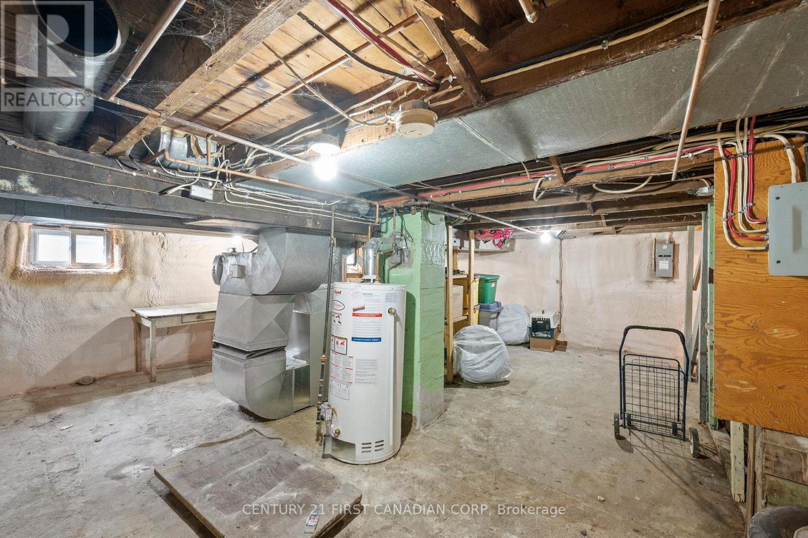 90 GILES STREET - 19