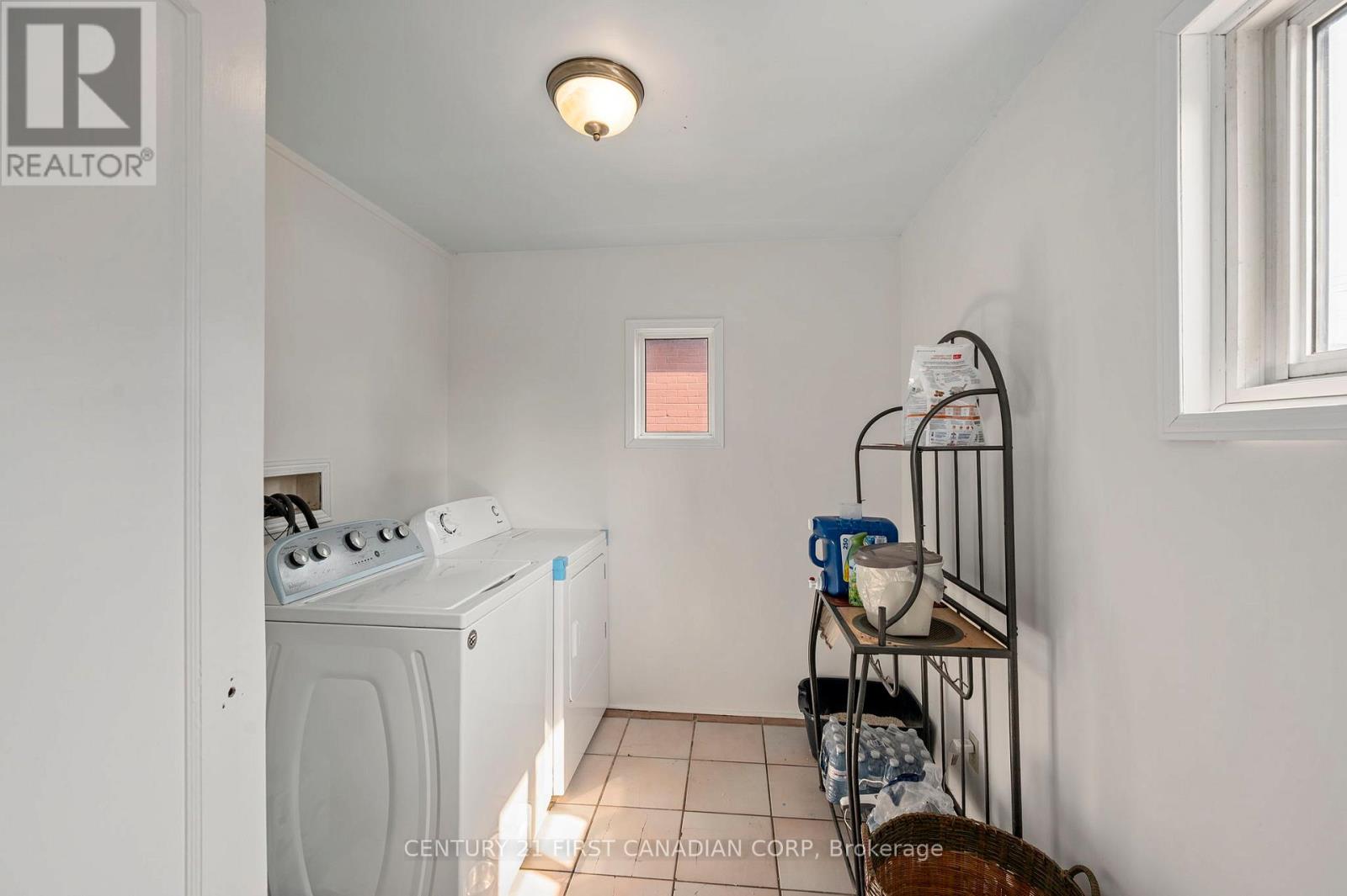 90 GILES STREET - 9