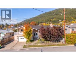 1828 Hurl Street, Creston, BC V0B1G5 Photo 39