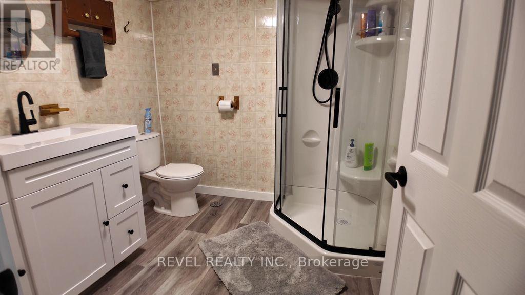 428 ZEALAND AVENUE - Image 44