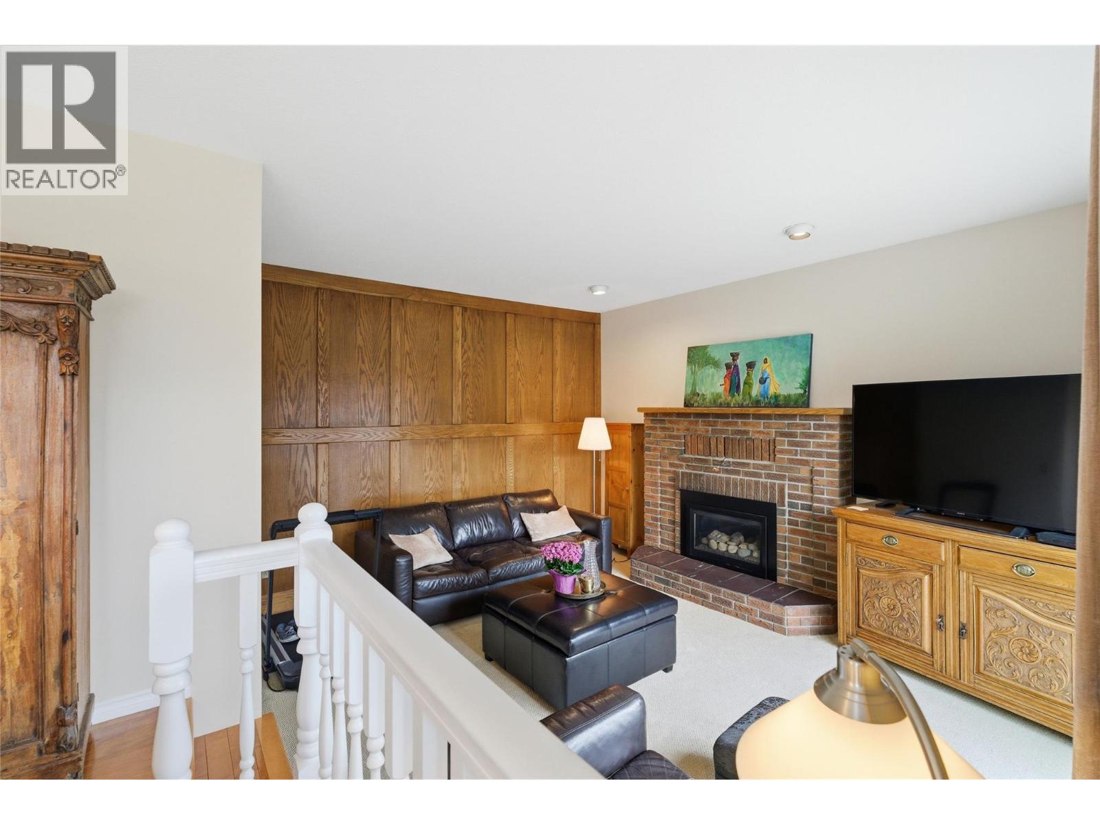 413 Robson Drive - 23