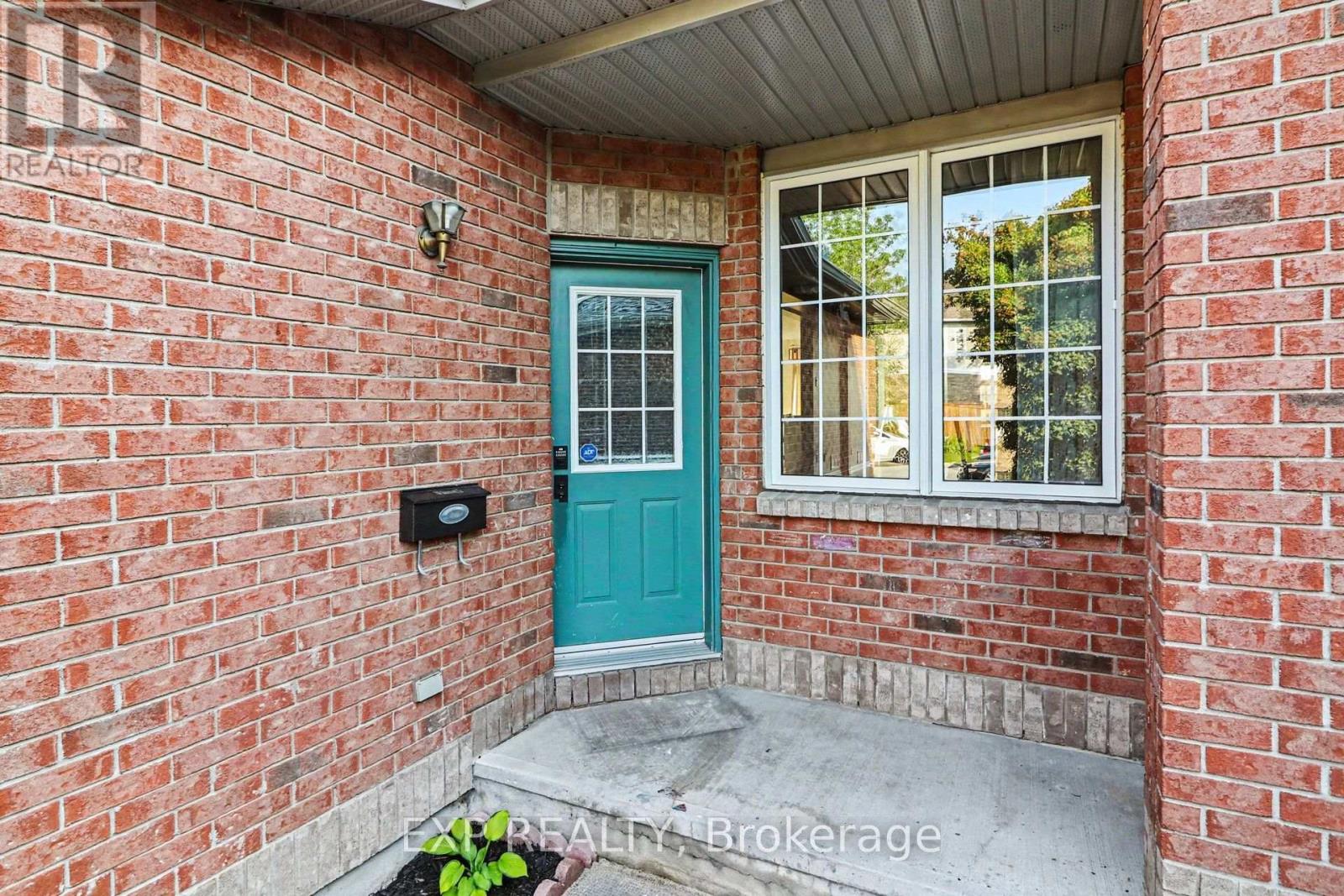 203 DUNTROON CIRCLE - 2