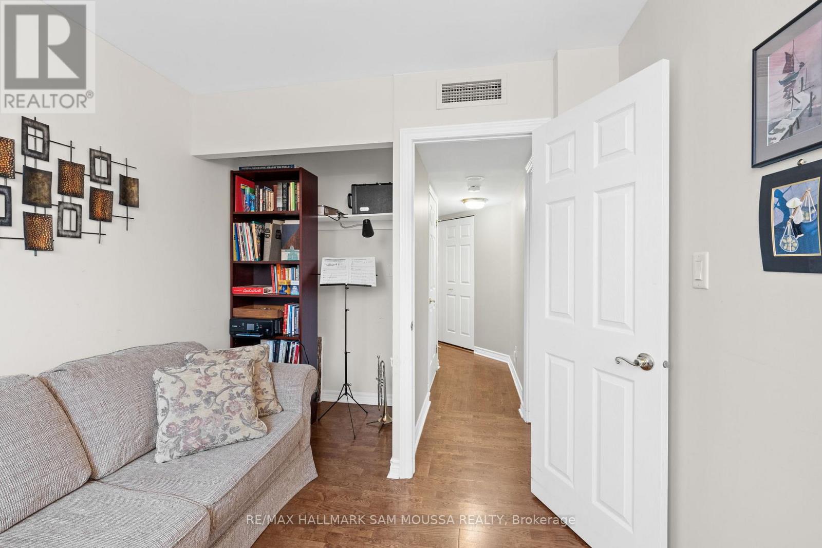 #504 3105 CARLING AVENUE - 31