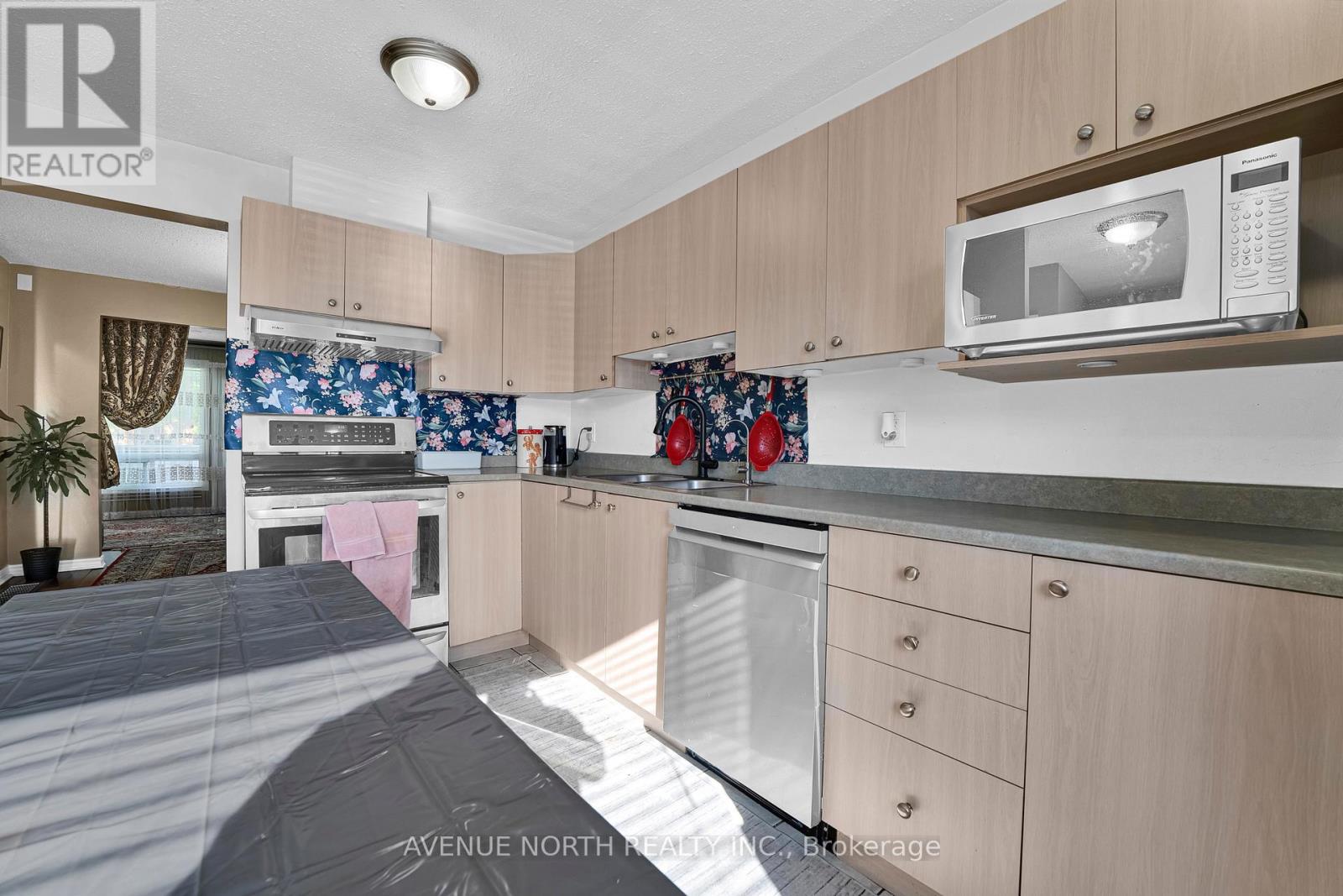 #41 3520 DOWNPATRICK ROAD - Image 11