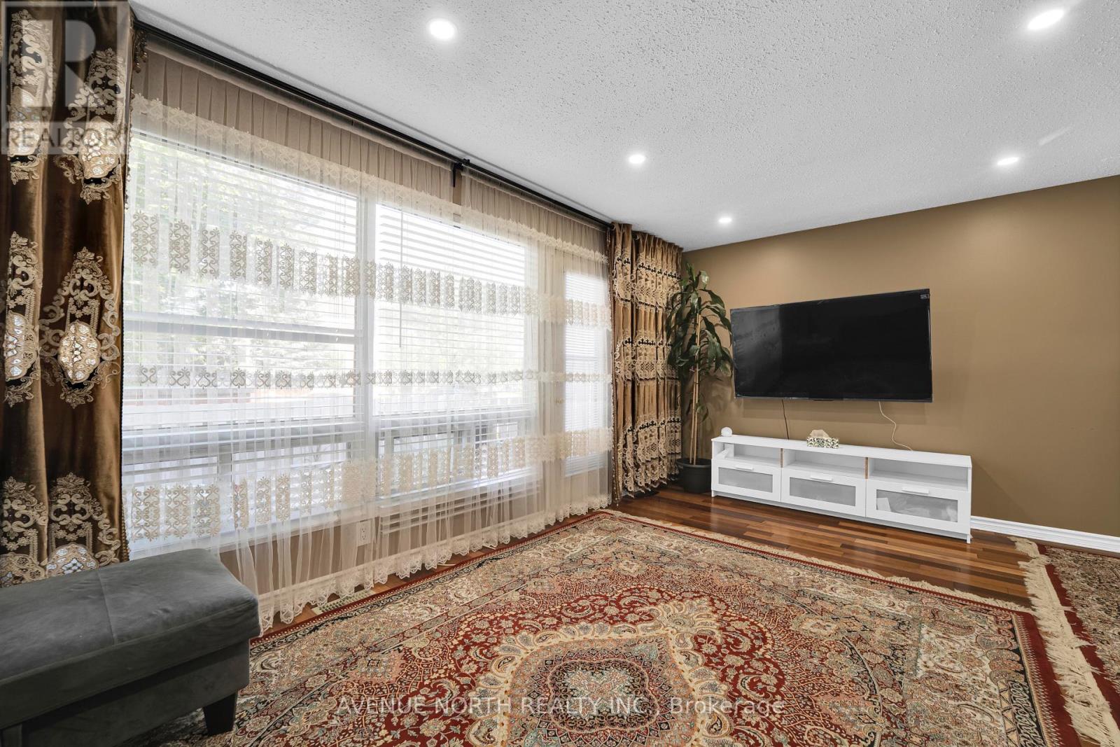 #41 3520 DOWNPATRICK ROAD - Image 15