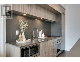 910 - 80 Vanauley Street, Toronto, ON M5T0C9 Photo 11