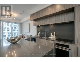 910 - 80 Vanauley Street, Toronto, ON M5T0C9 Photo 9