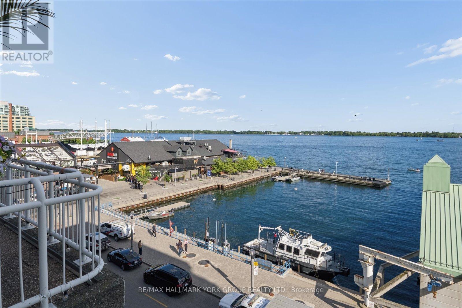 #705 251 QUEENS QUAY W - Image 32