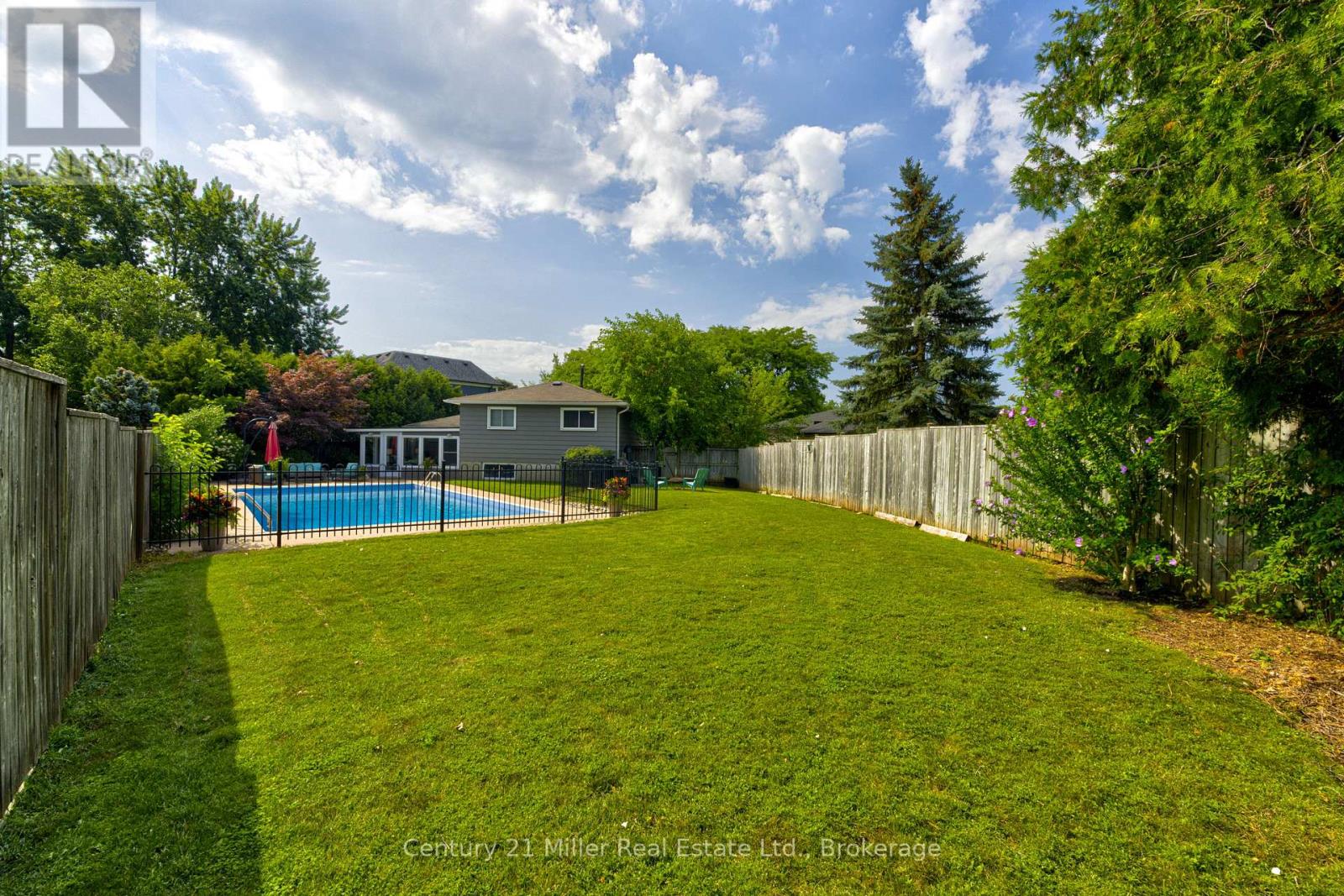 Photo of 2225 Wyandotte Drive