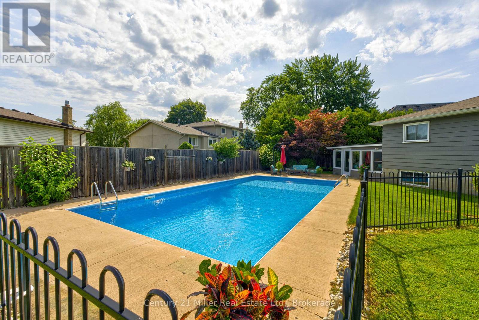 2225 WYANDOTTE DRIVE - Image 37