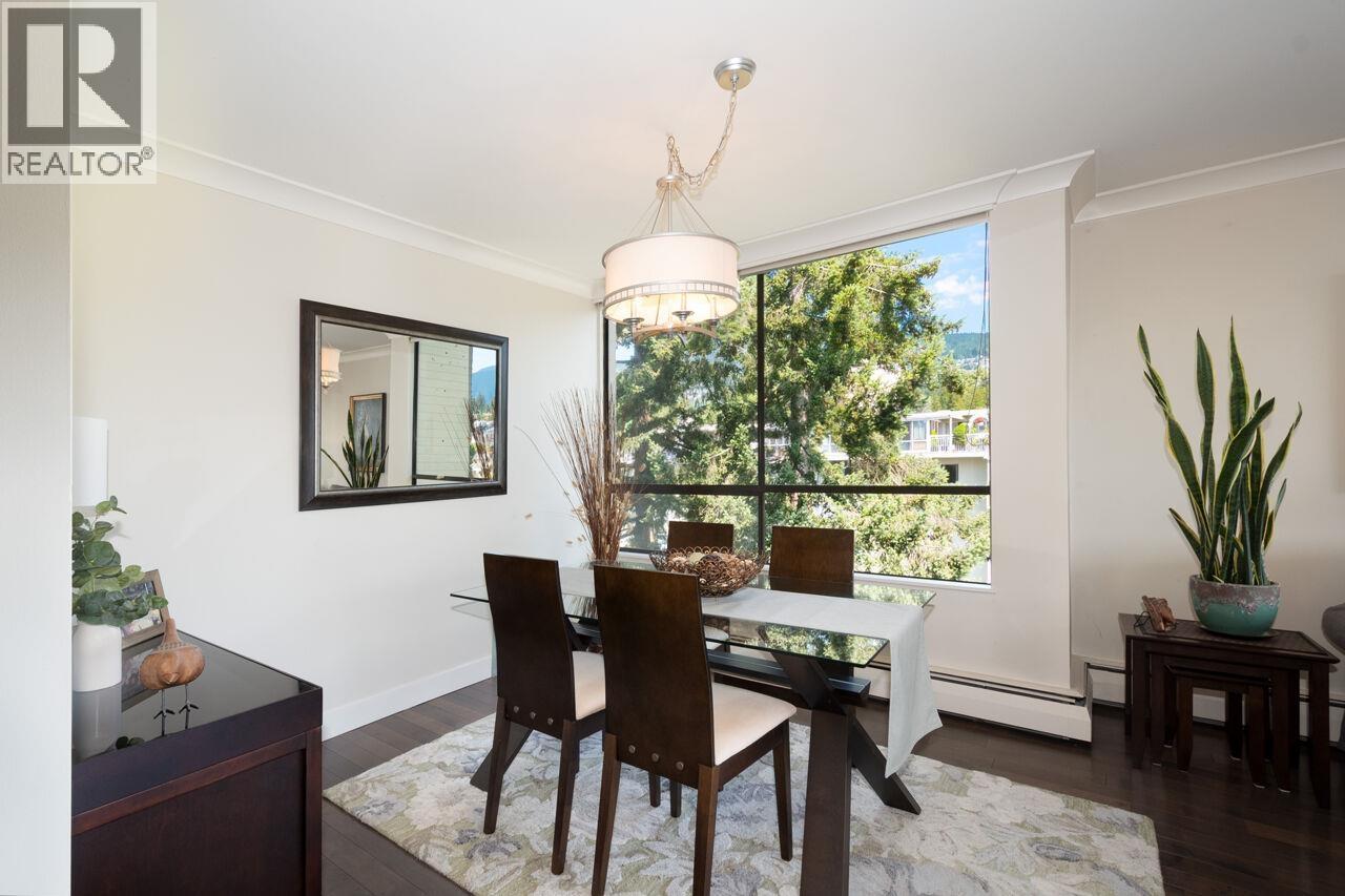 802 1412 ESQUIMALT AVENUE, West Vancouver