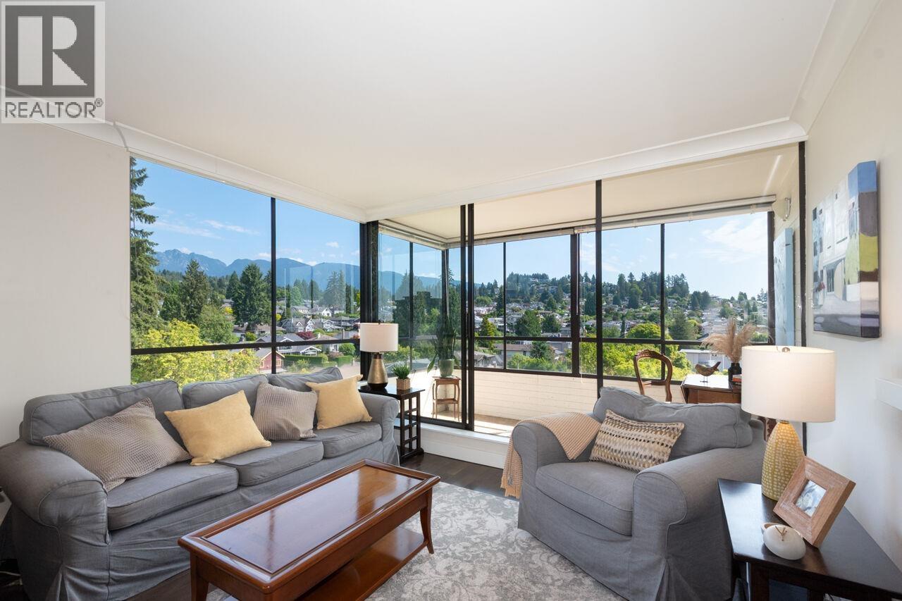 802 1412 ESQUIMALT AVENUE, West Vancouver
