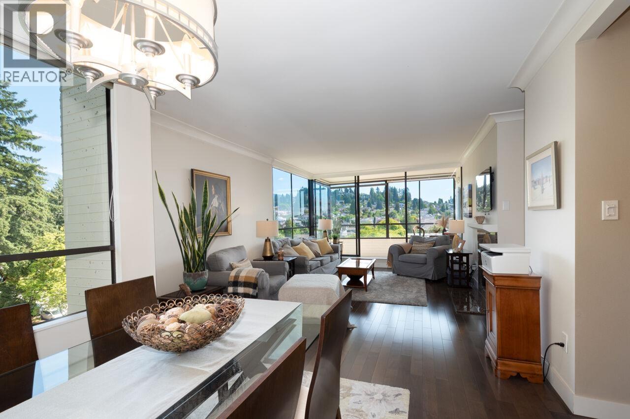 802 1412 ESQUIMALT AVENUE, West Vancouver