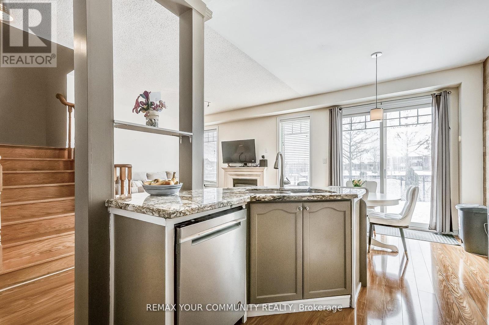 16 WINDROW STREET - 13