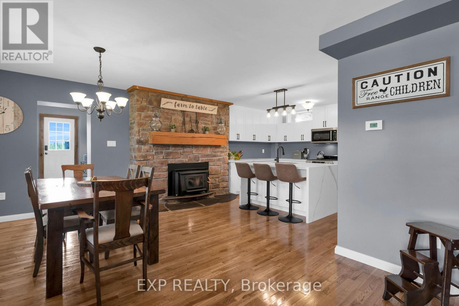 220 LAKERIDGE ROAD - 15