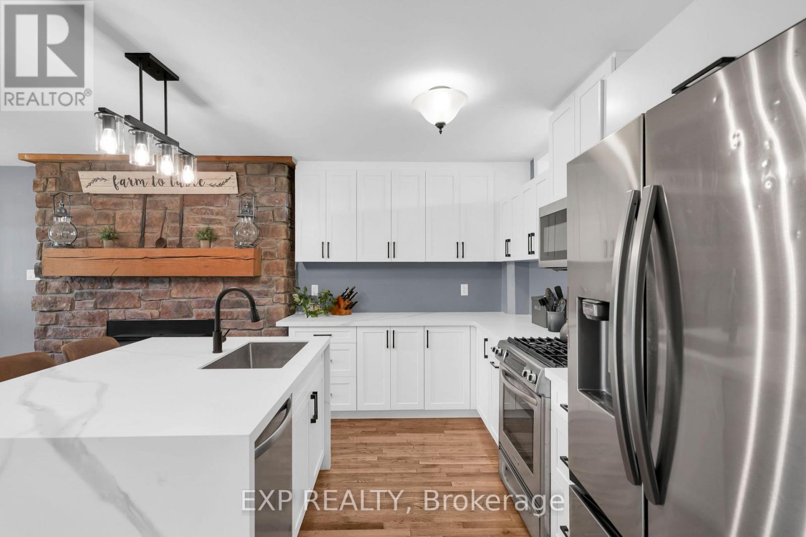 220 LAKERIDGE ROAD - 17