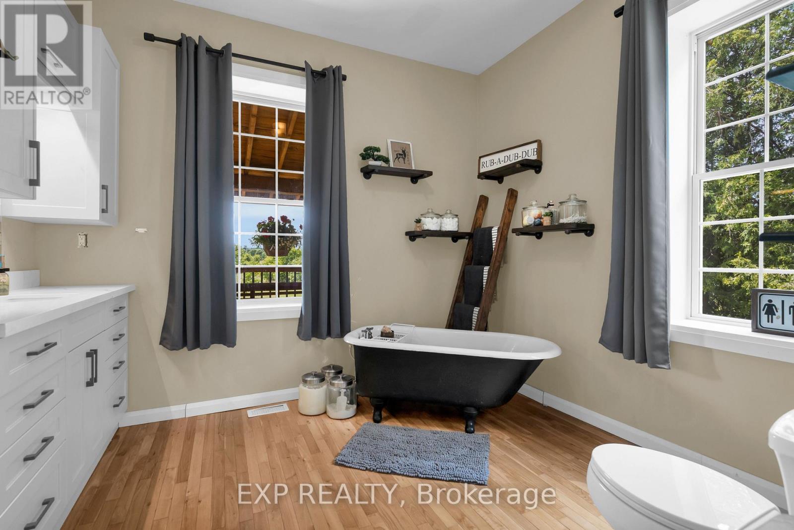 220 LAKERIDGE ROAD - Image 23