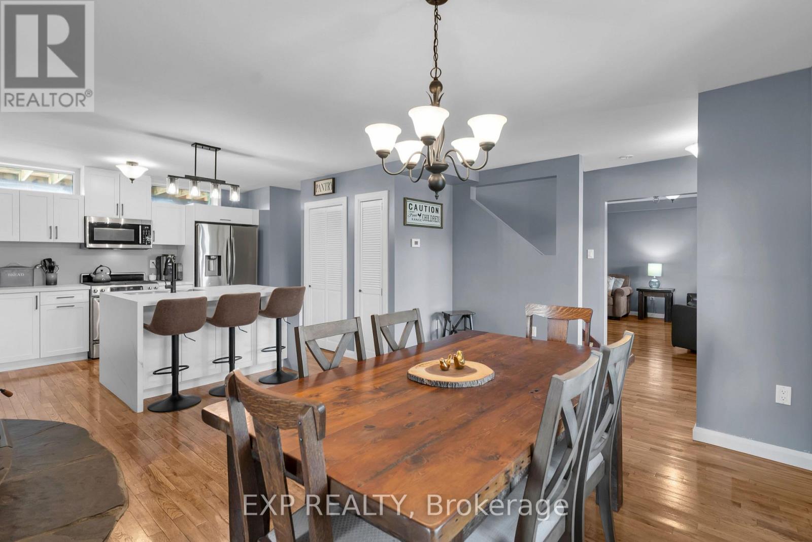 220 LAKERIDGE ROAD - 28