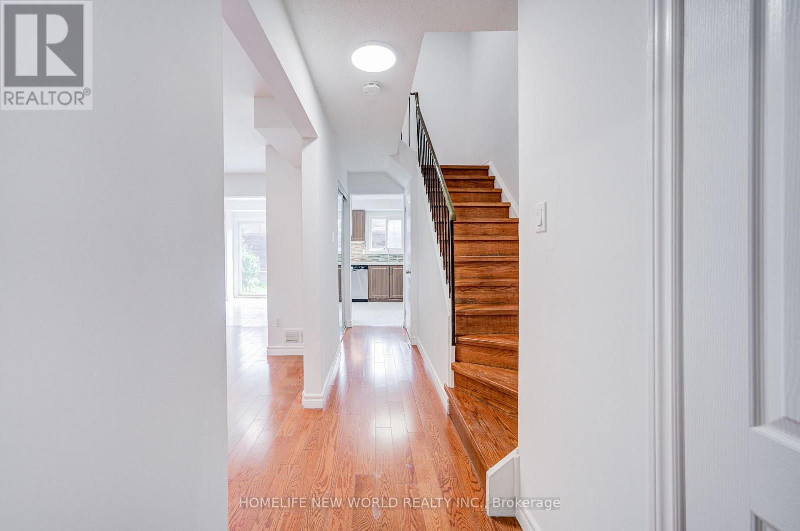94 HORD CRESCENT - 11