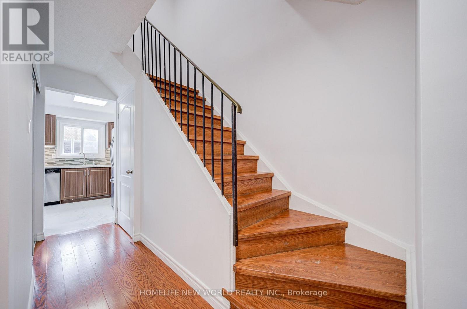 94 HORD CRESCENT - 12