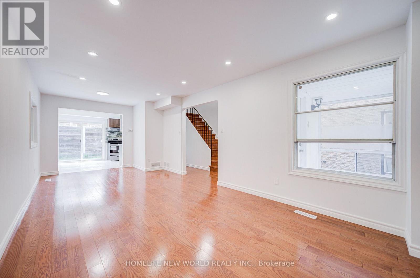 94 HORD CRESCENT - 15