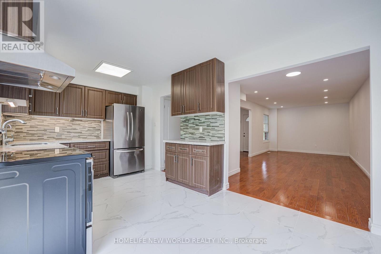 94 HORD CRESCENT - 25