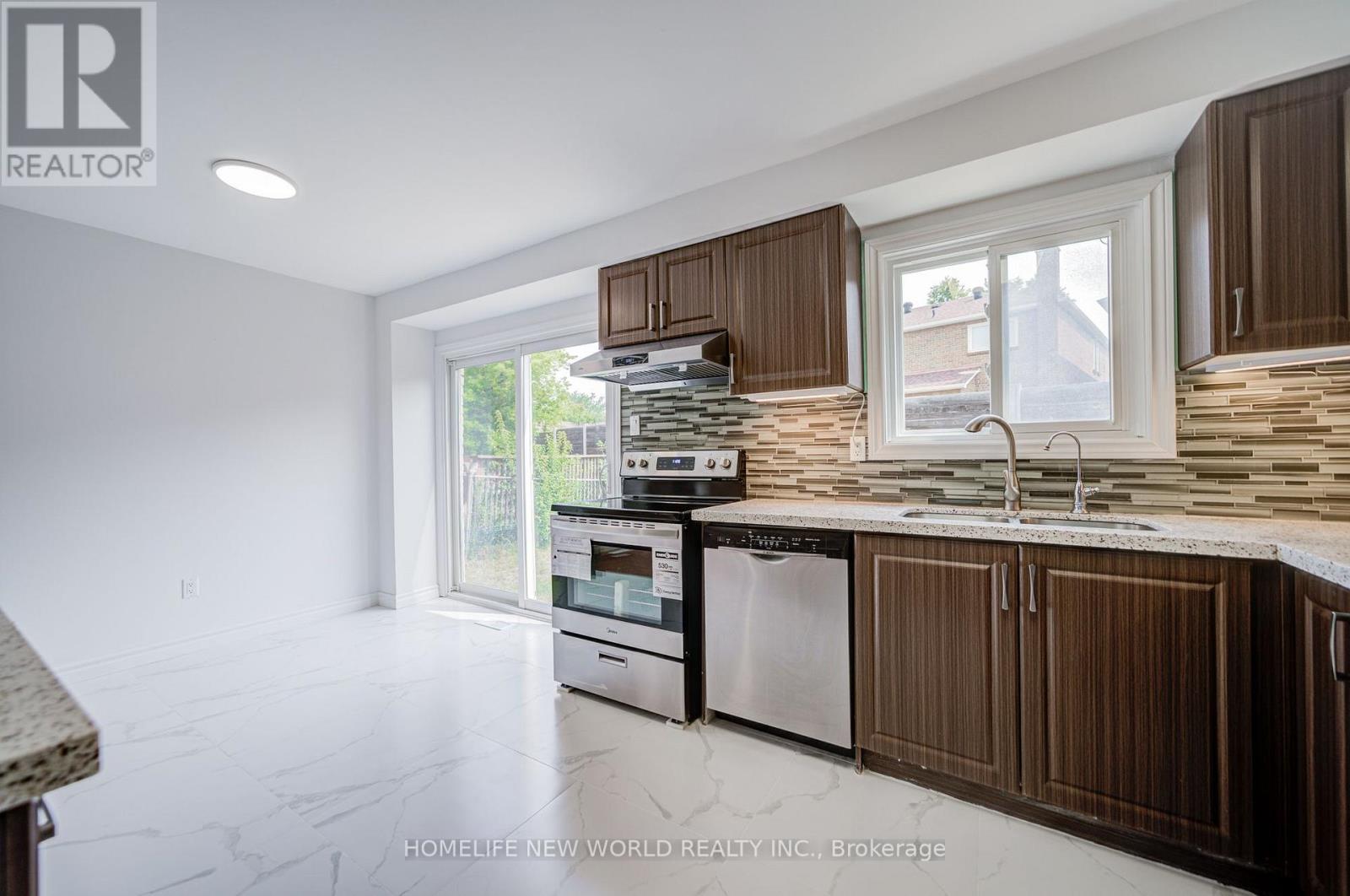 94 HORD CRESCENT - 29