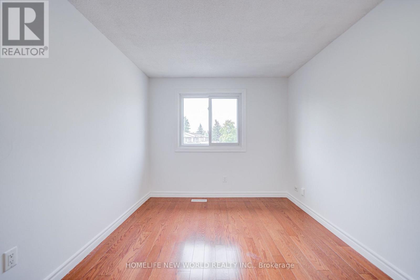 94 HORD CRESCENT - 39