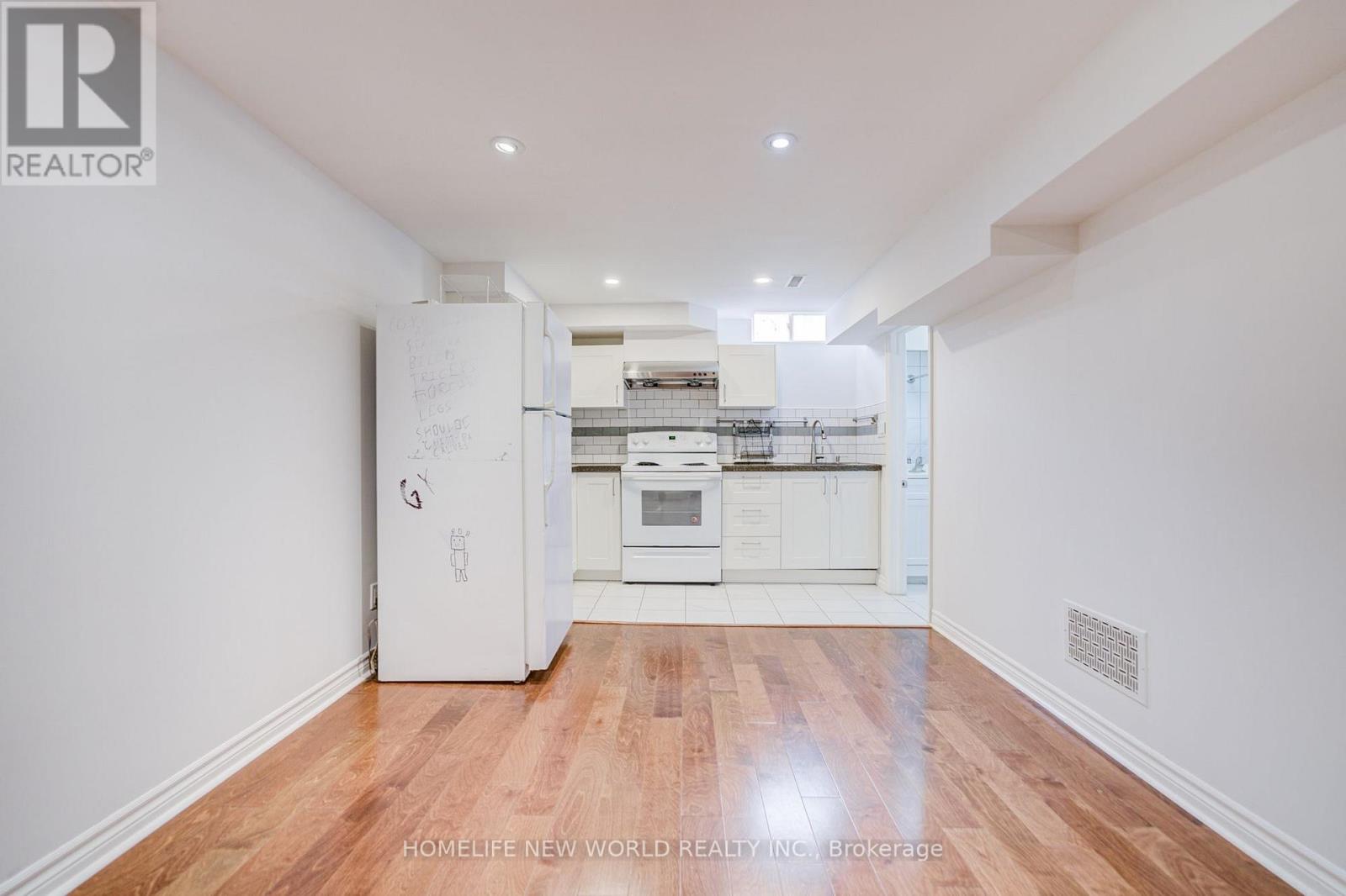 94 HORD CRESCENT - 45