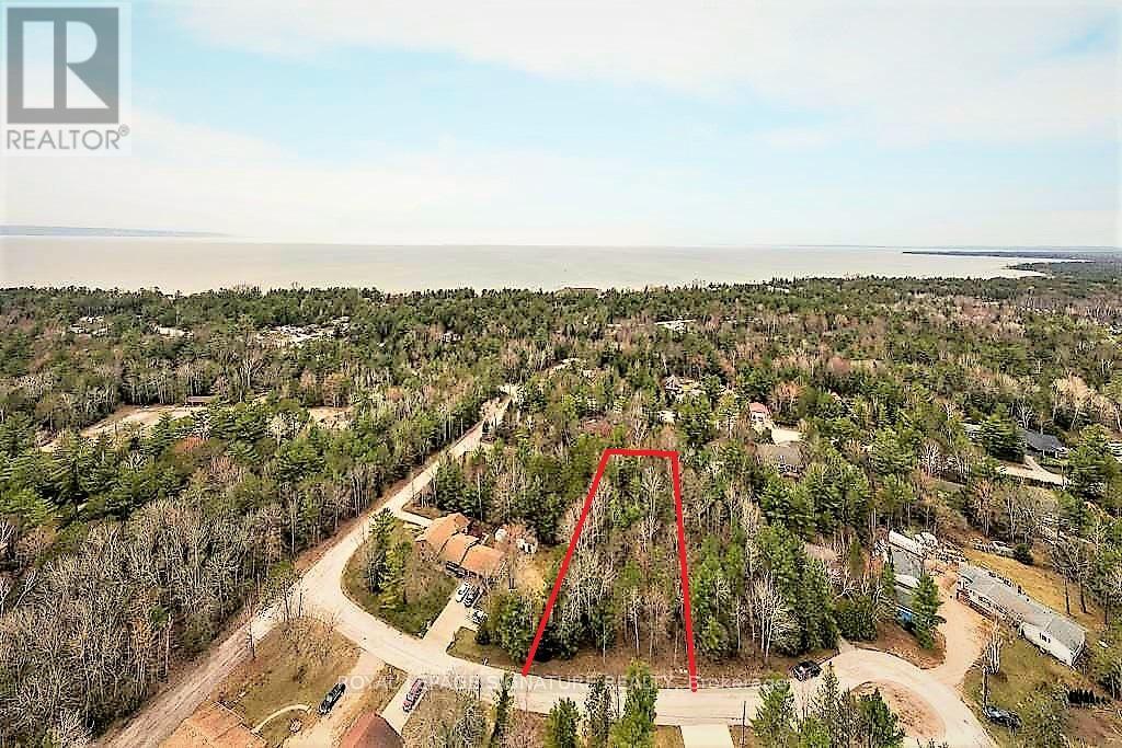 4 NIDA CRESCENT, Wasaga Beach — photo 2