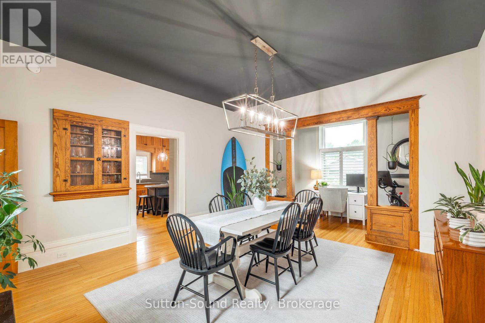 490 WATERLOO STREET - 10