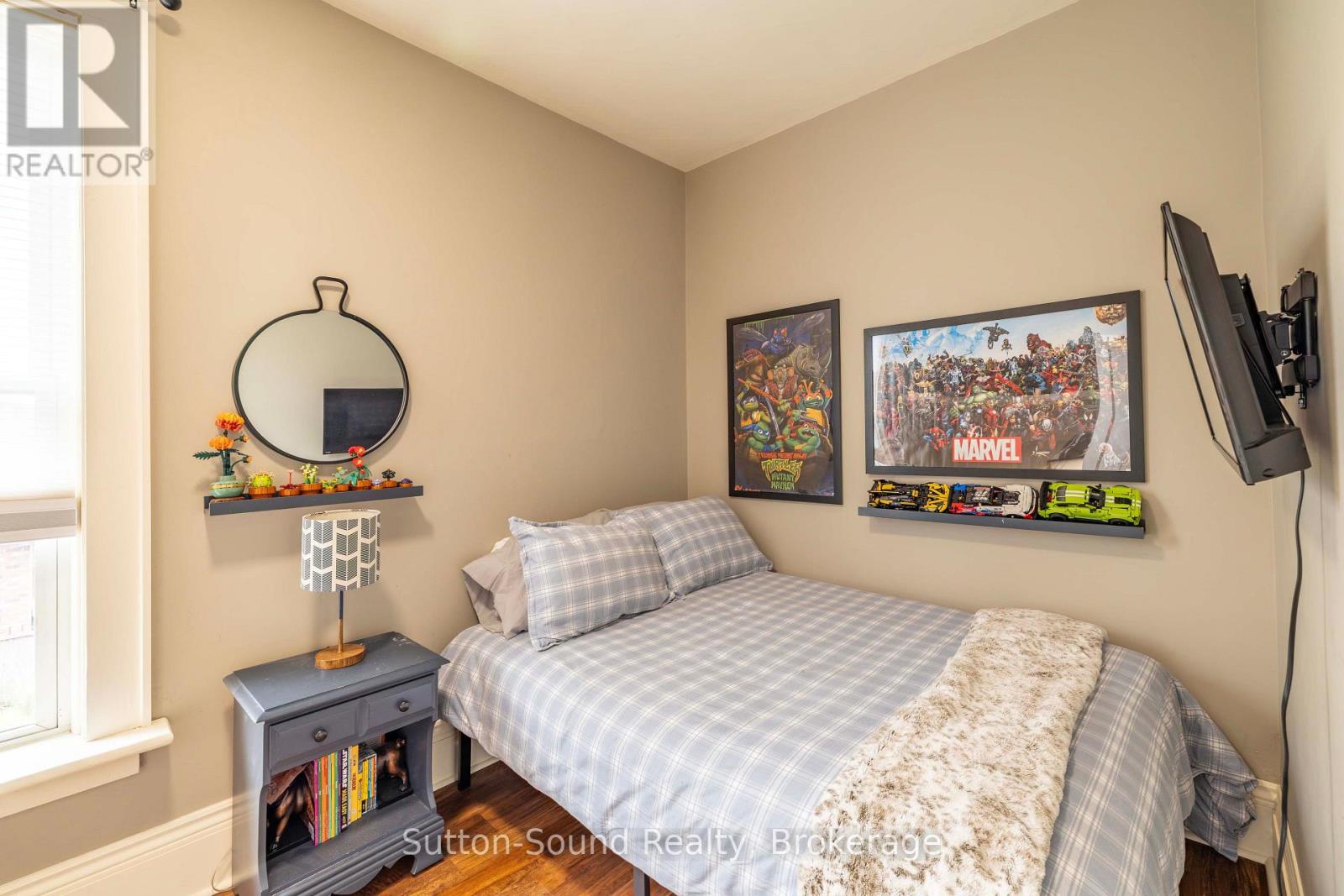 490 WATERLOO STREET - Image 24