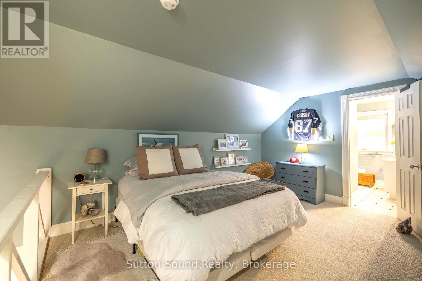 490 WATERLOO STREET - 28