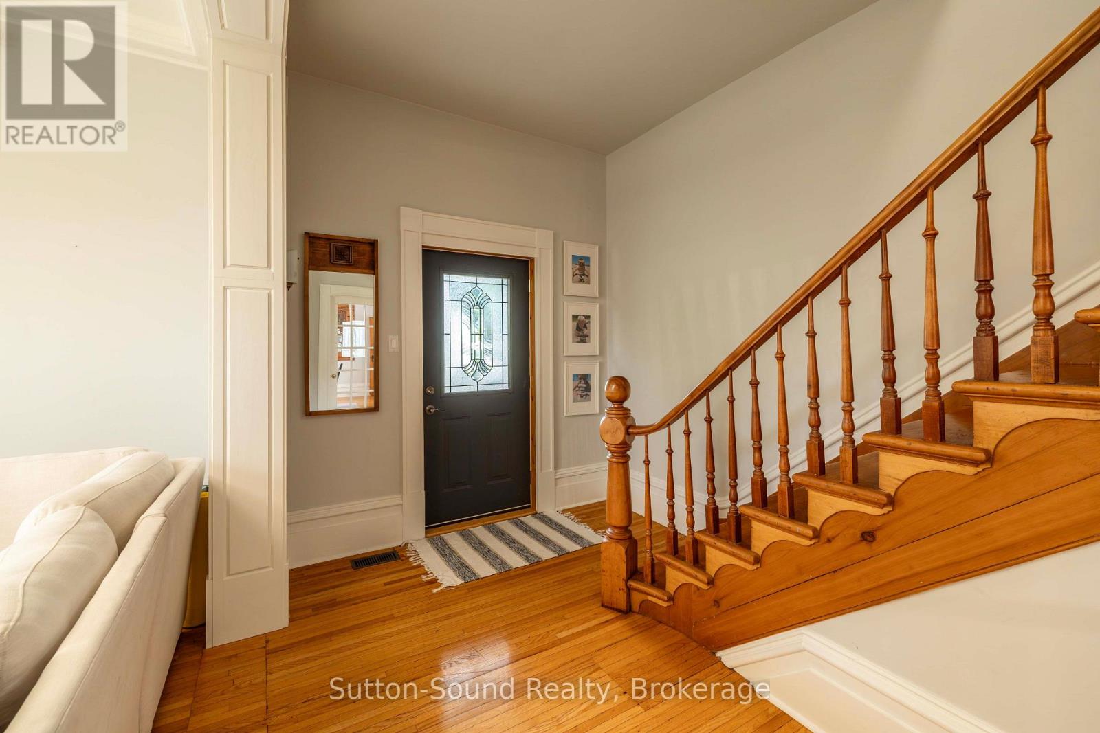490 WATERLOO STREET - 4