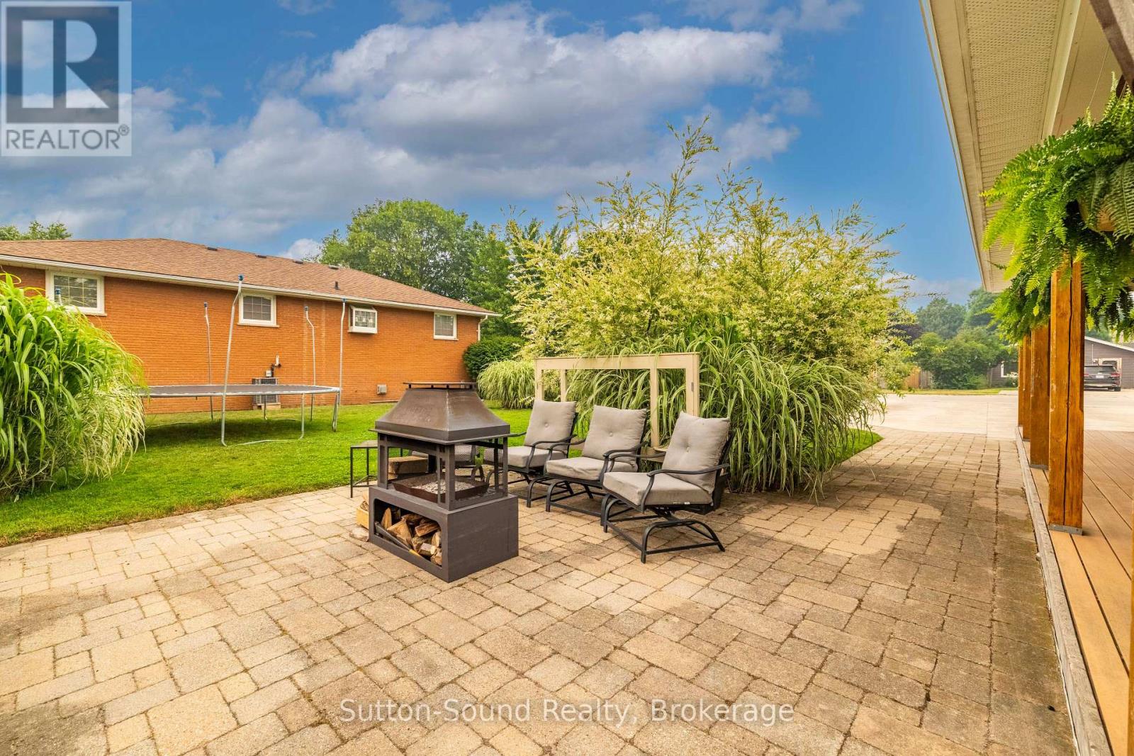 490 WATERLOO STREET - 40