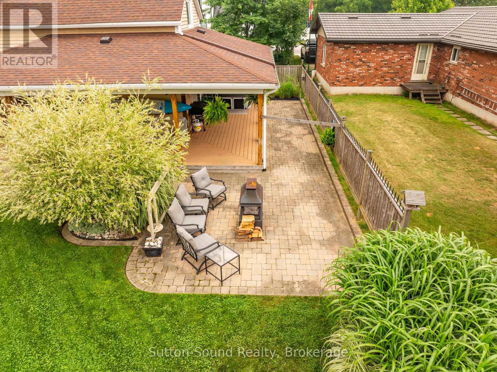 490 WATERLOO STREET - 41