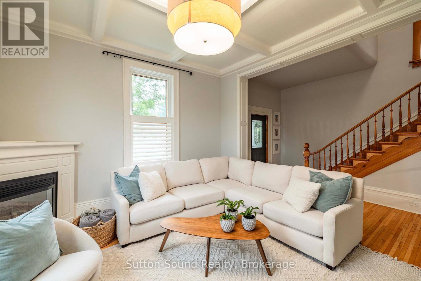 490 WATERLOO STREET - 6