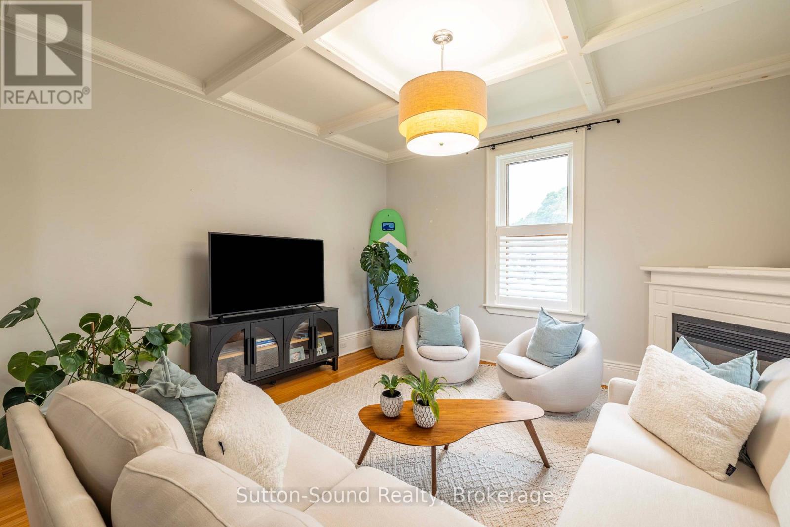 490 WATERLOO STREET - 7