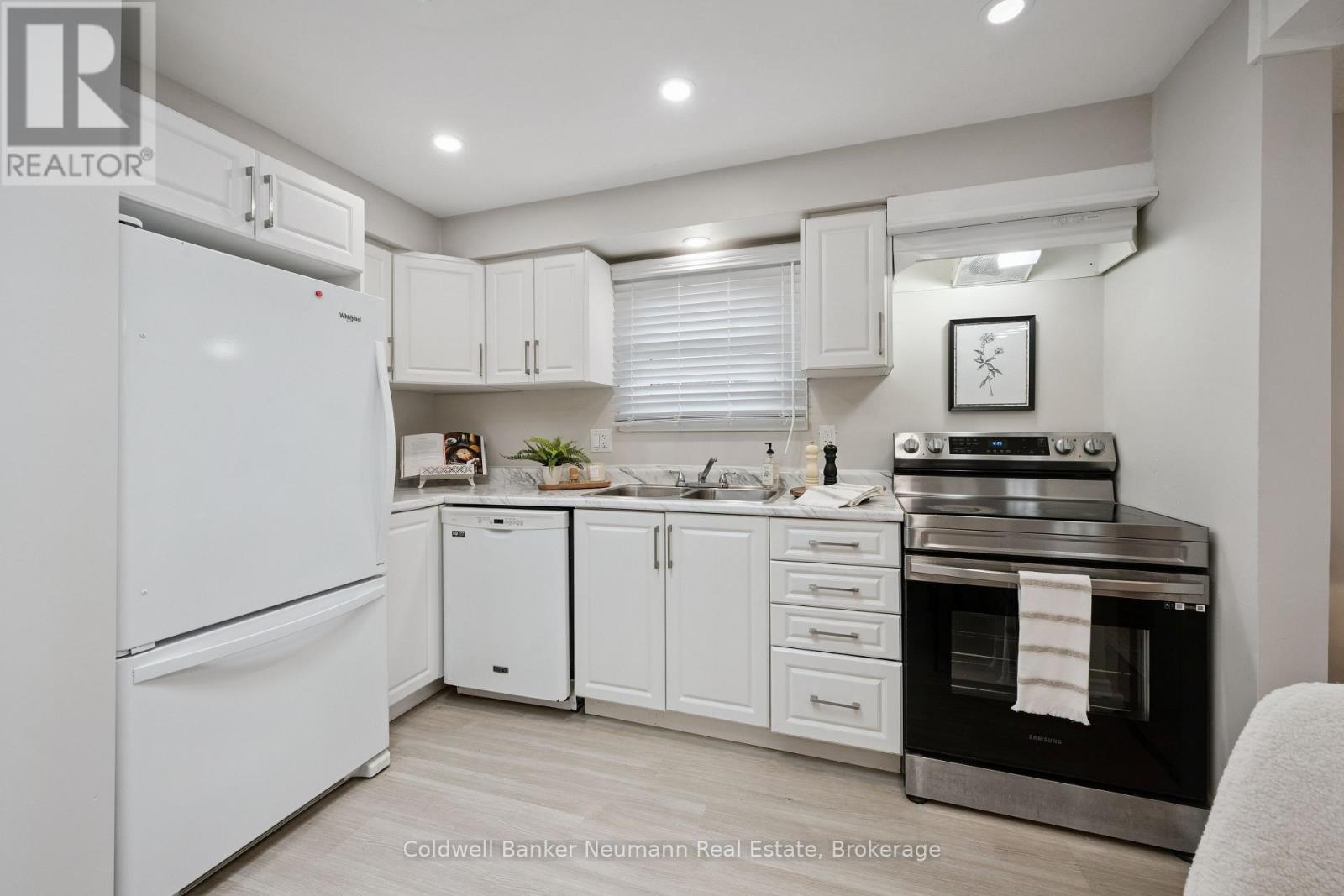 364 IMPERIAL ROAD S - Image 11