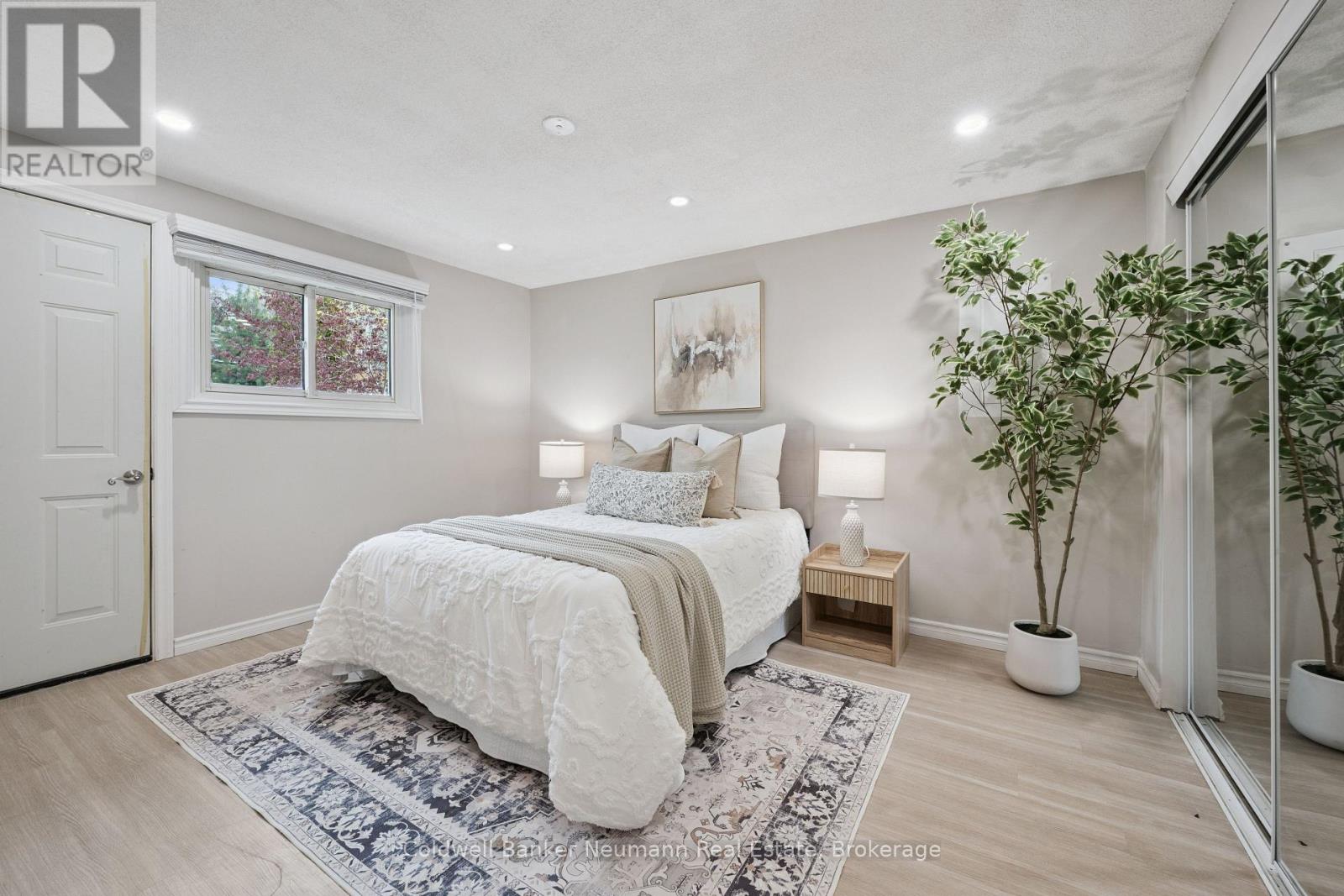 364 IMPERIAL ROAD S - Image 14