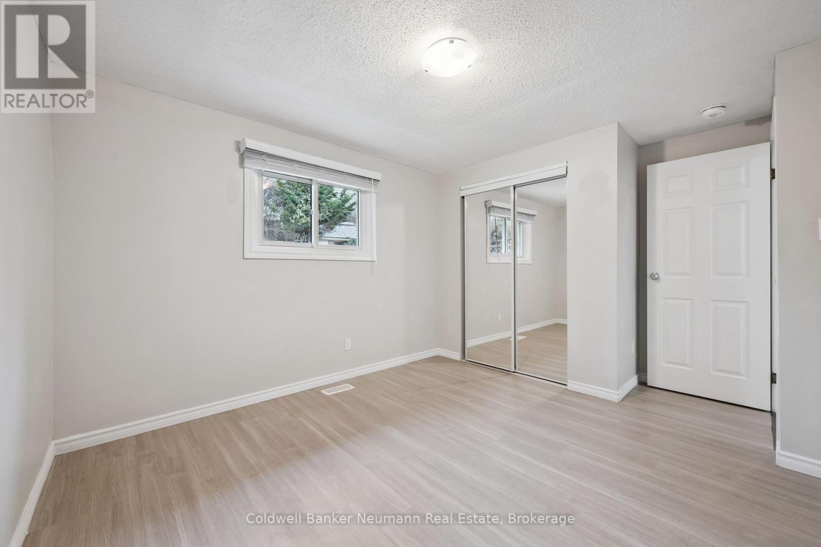 364 IMPERIAL ROAD S - Image 16