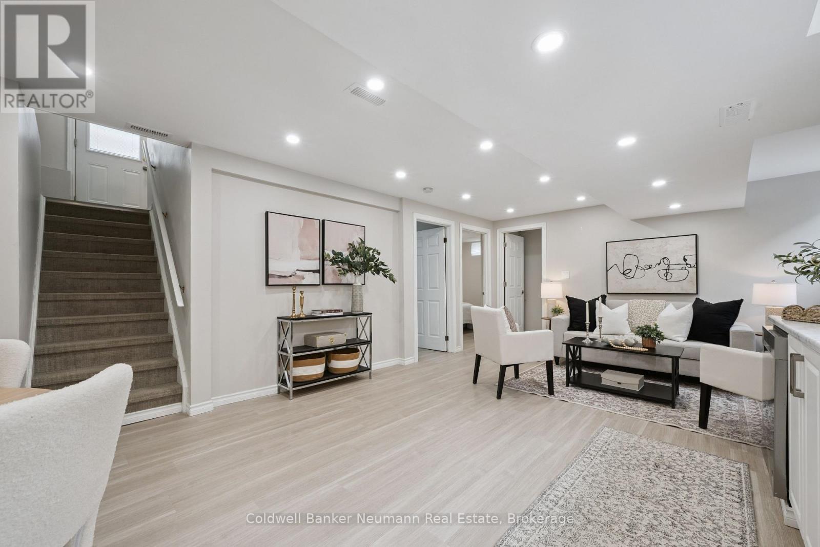 364 IMPERIAL ROAD S - Image 22