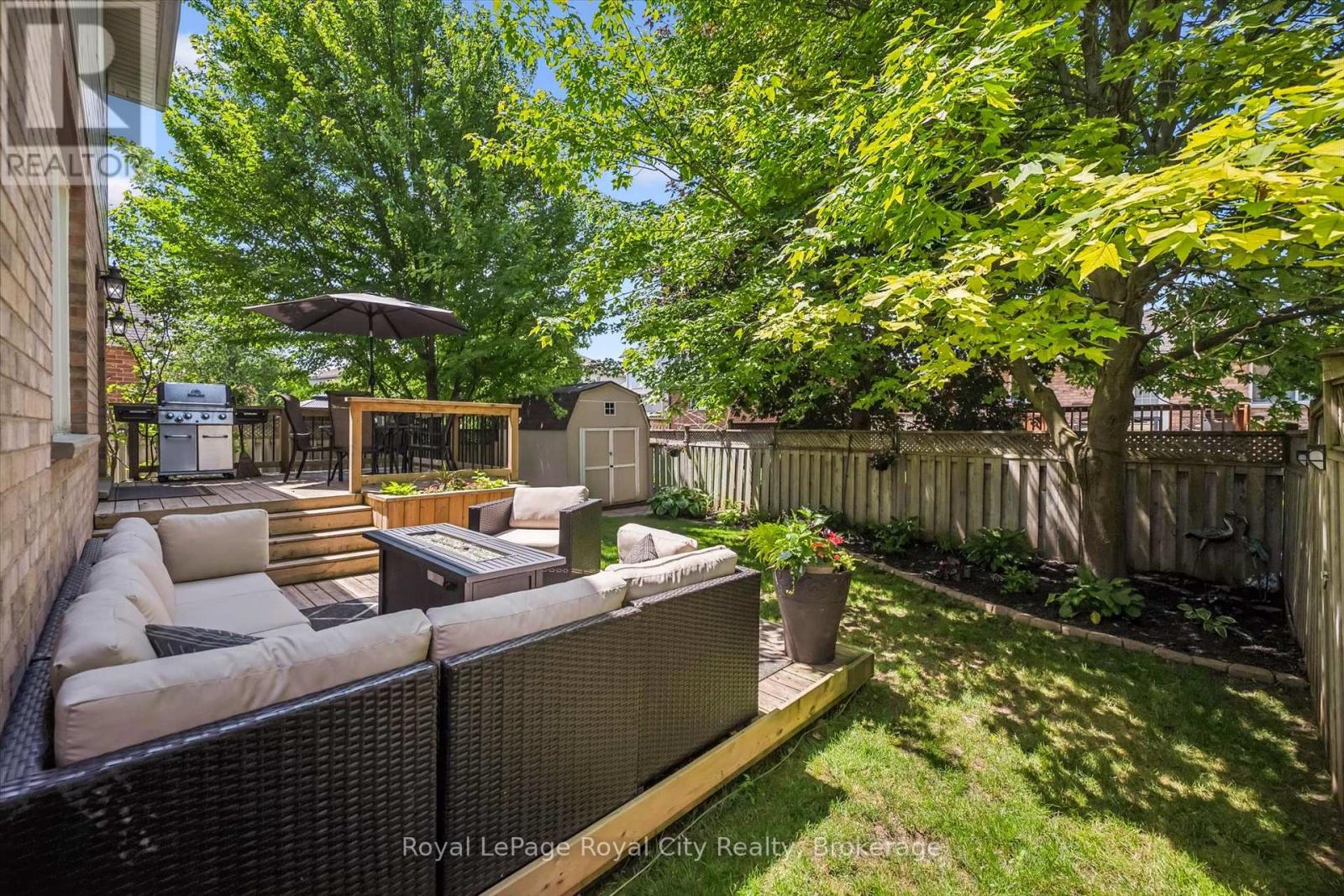 17 CARROLL CRESCENT - 39