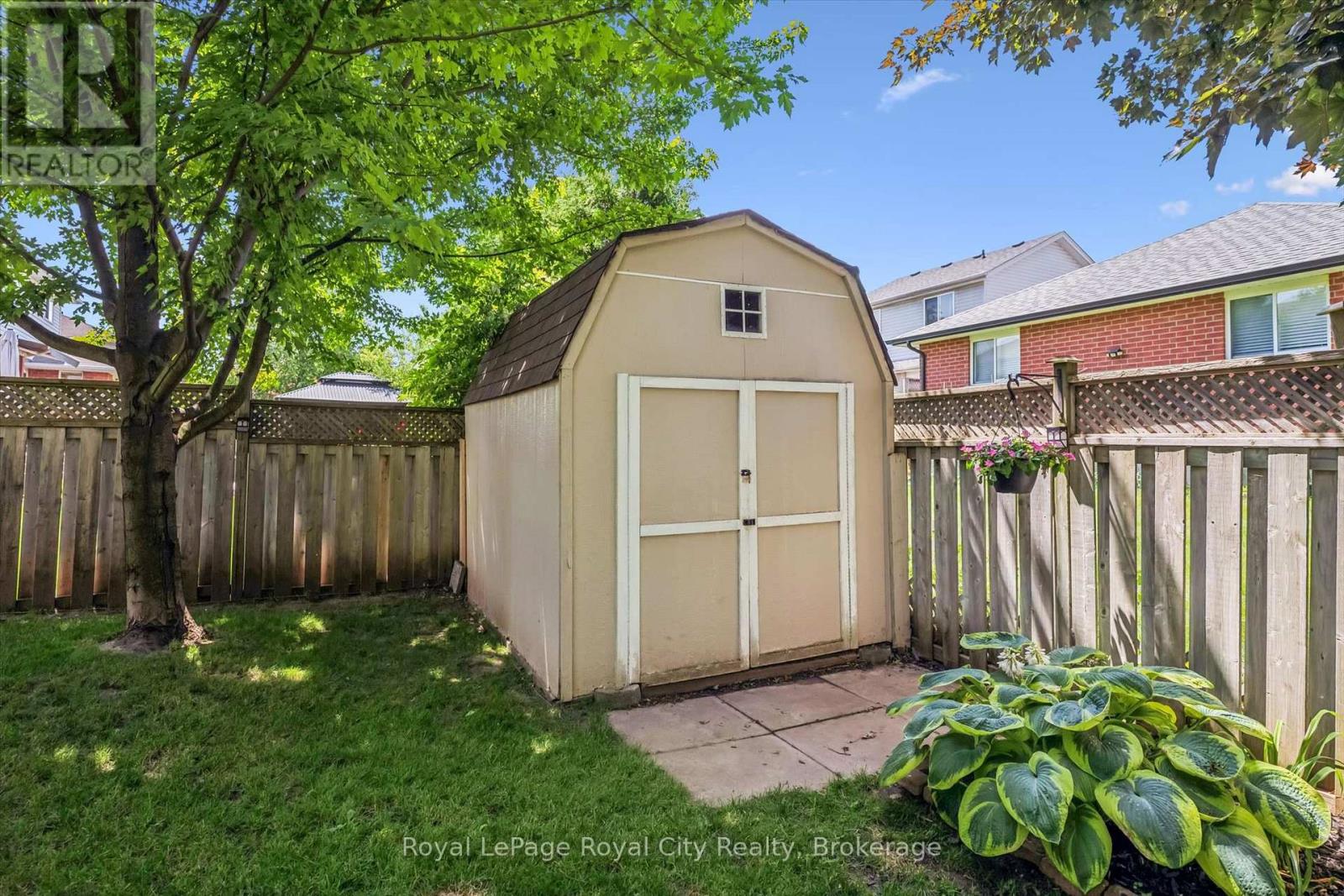 17 CARROLL CRESCENT - 44